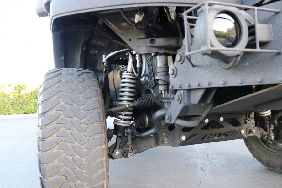 Днище и подвеска Toyota Tundra CrewMax 4x4 Zombie Apocalypse 2013 года  (фото 370 из 461)